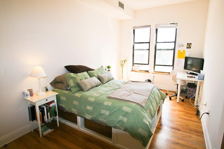 2nd bedroom