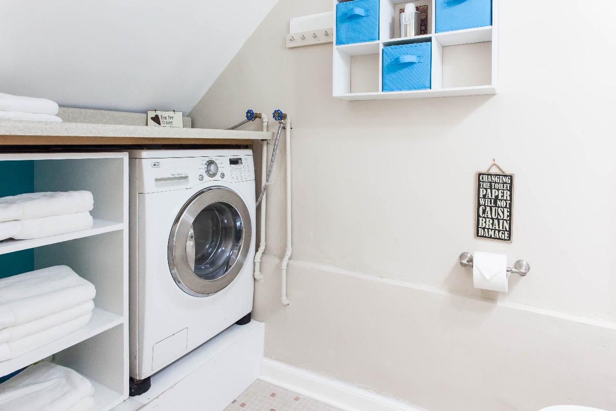 Second Floor: 1/2 bath and laundry room