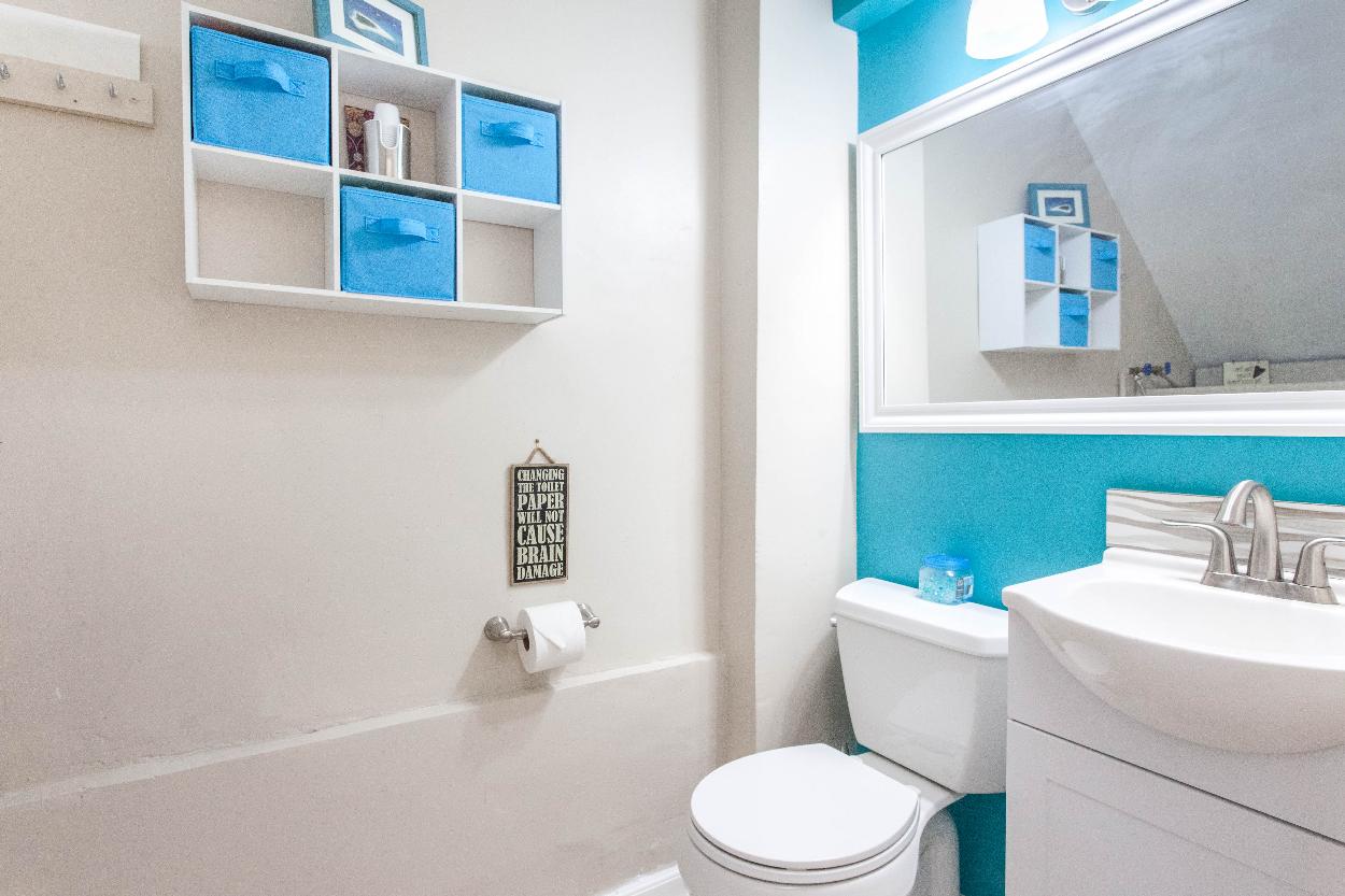 Second Floor: 1/2 bath and laundry room